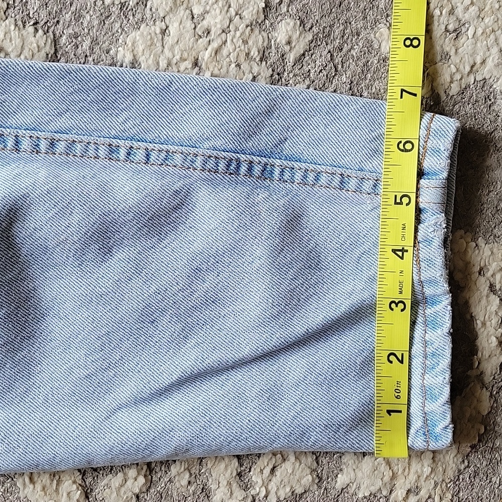 Vintage 90s Levis 951 High Waisted Light  Wash Mom Jeans 32 - Picture 6 of 12